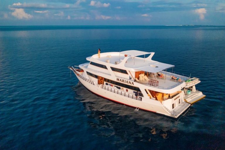 Mariana boat3 768x512